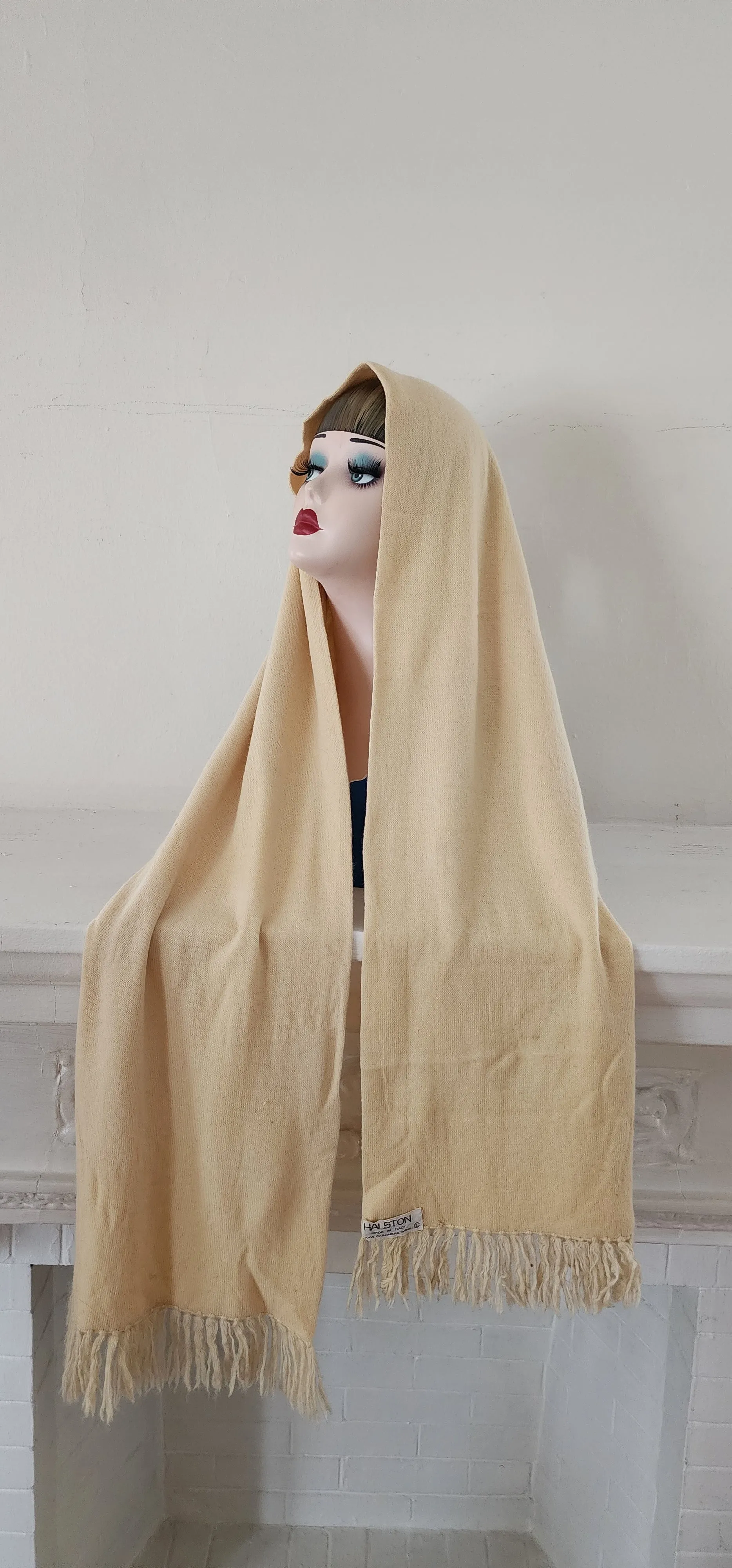 1970s Halston Scarf in Cream Cashmere Wool, Fringed