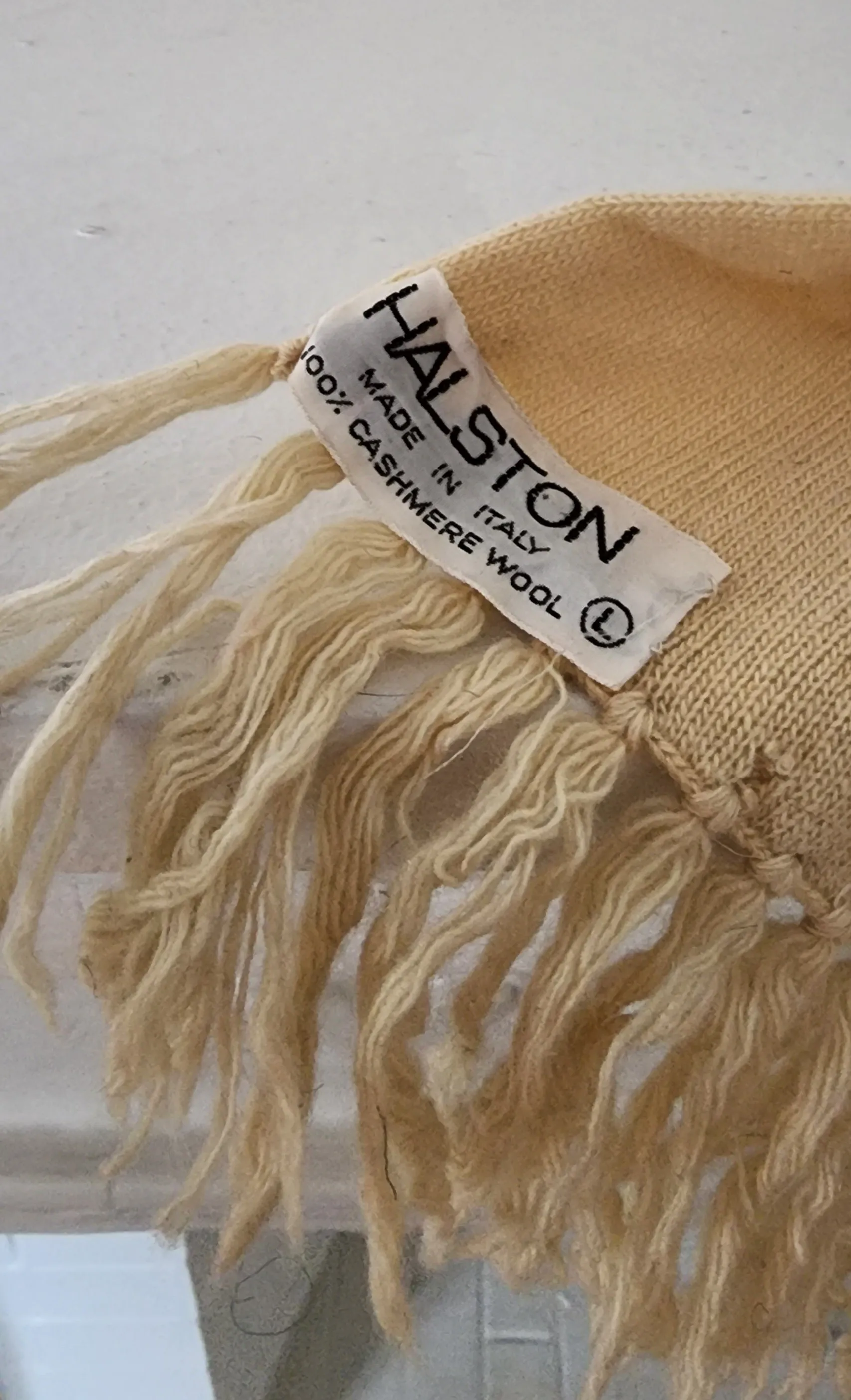 1970s Halston Scarf in Cream Cashmere Wool, Fringed