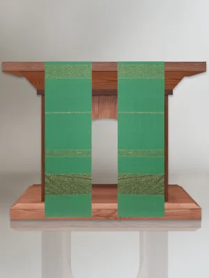 Beaulieux Woven Altar Scarves in Green