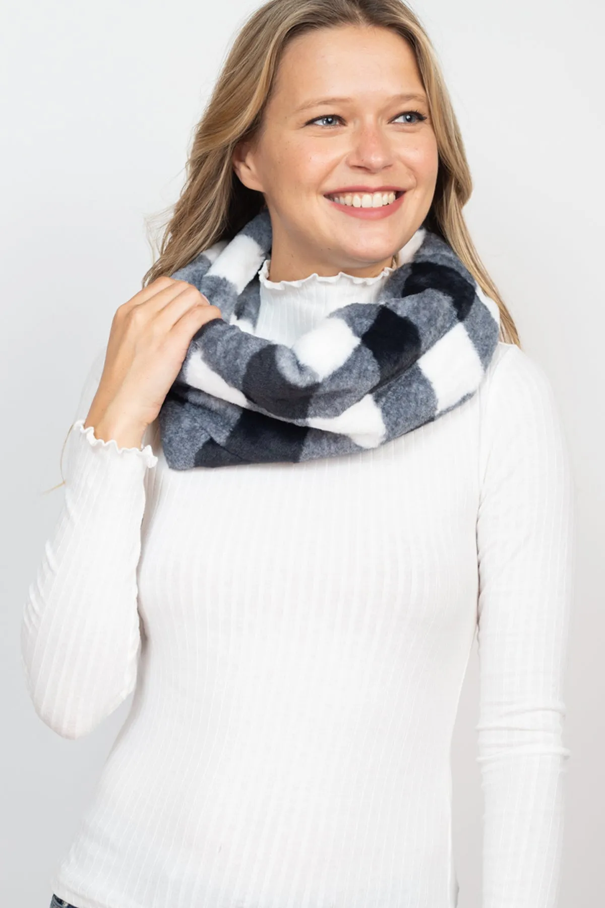 BLACK BUFFALO PLAID TWIST INFINITY SCARF