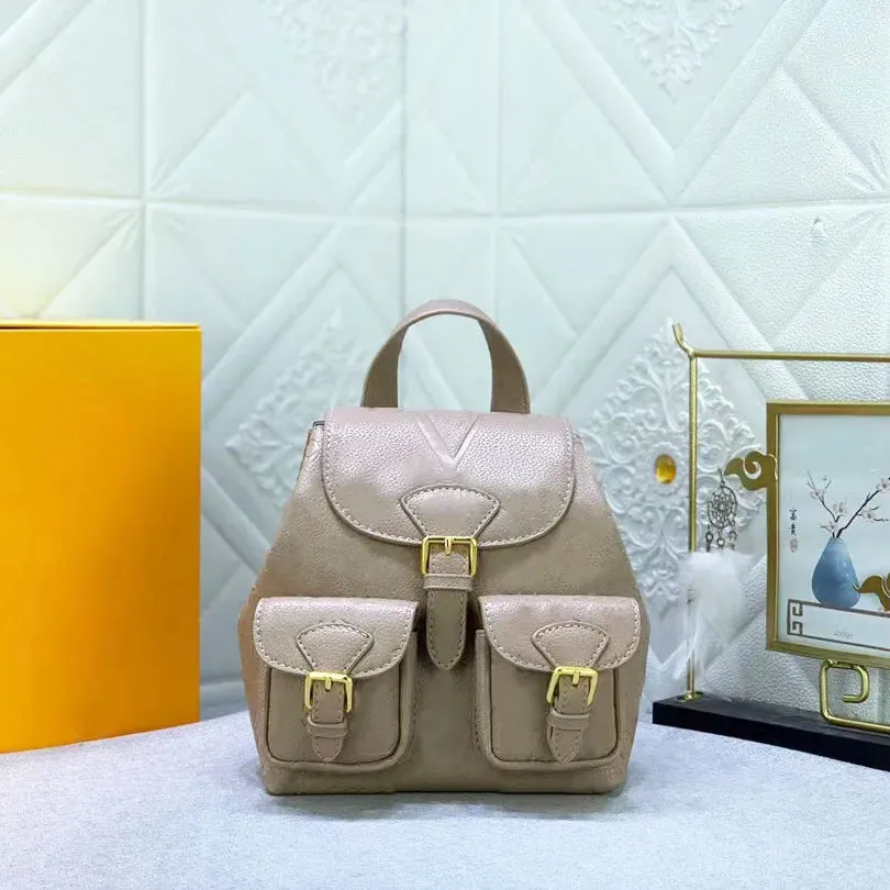 Book Bags Backup Designer Luxury Backpack Designer Handbagjx Genuine Leather Women's Cute Backpack Letter Embossed Magnetic Buckle Flip Open Fashion Bag New Models