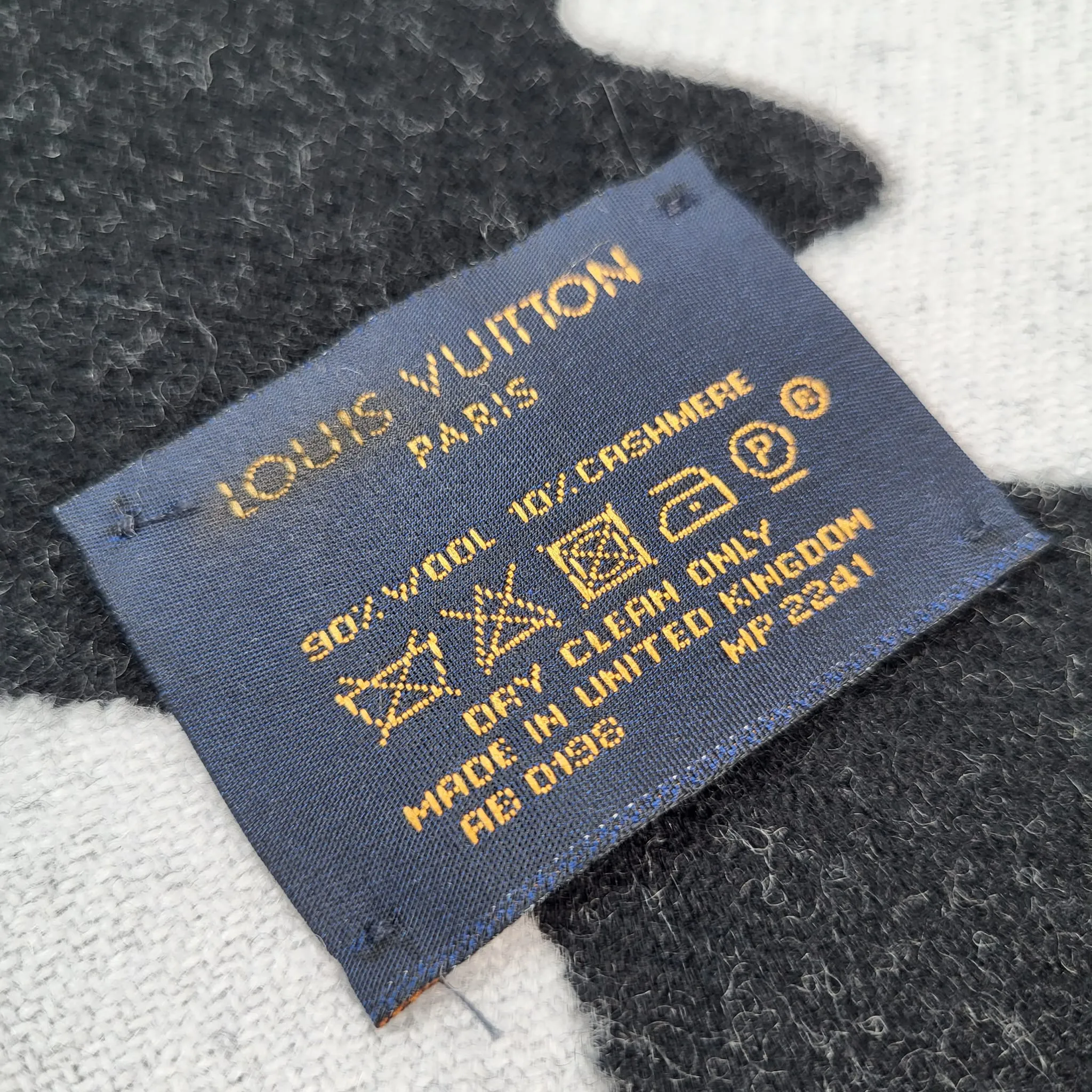 City LV Satellite Scarf