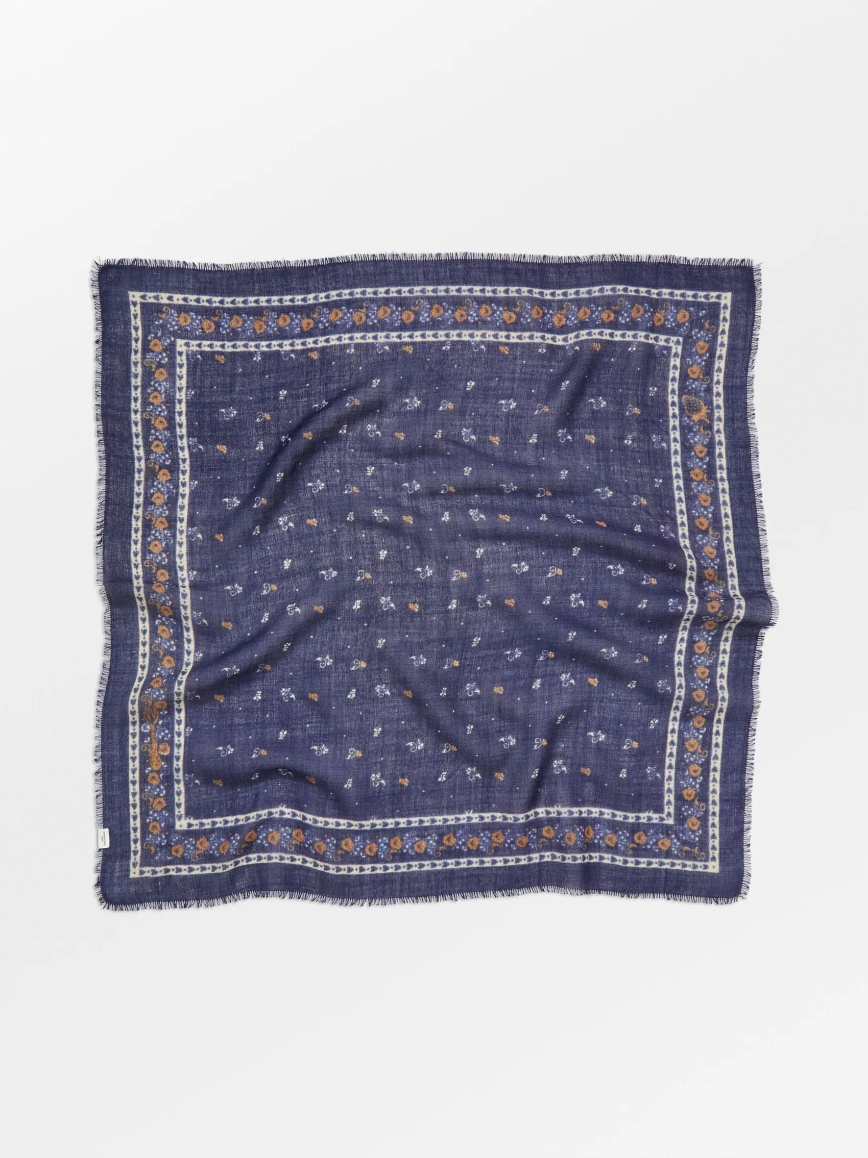 Floaisley Wica Scarf