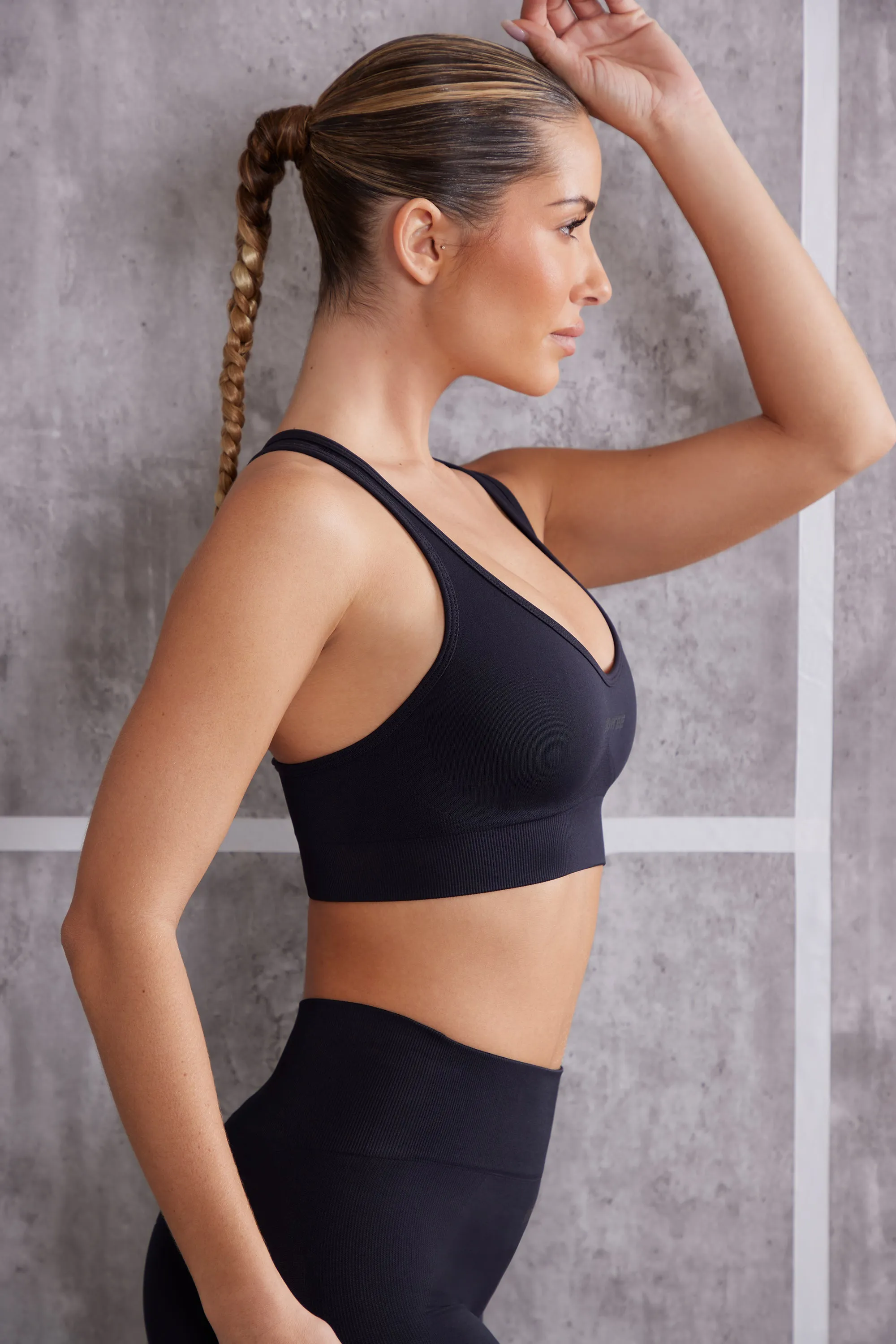 In Check - Plunge Neck Sports Bra in Jet Black