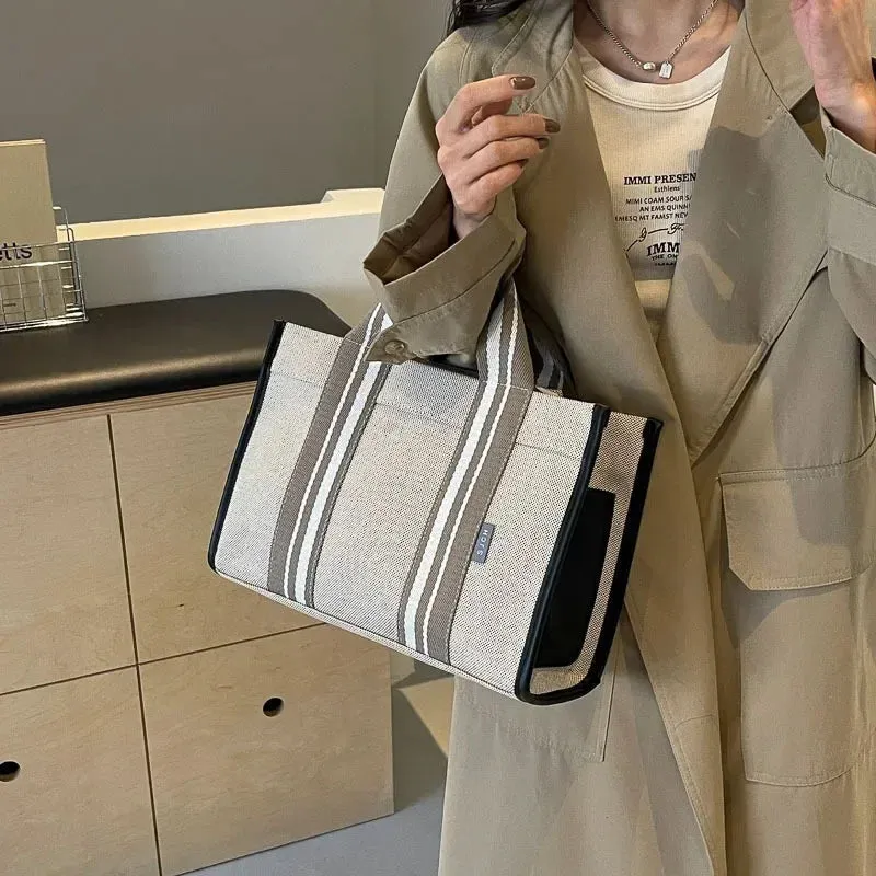 Large-capacity Canvas Bag Female 2024 New Contrast Retro Portable Tote Bag Commuting One-shoulder Messenger Bag in Class