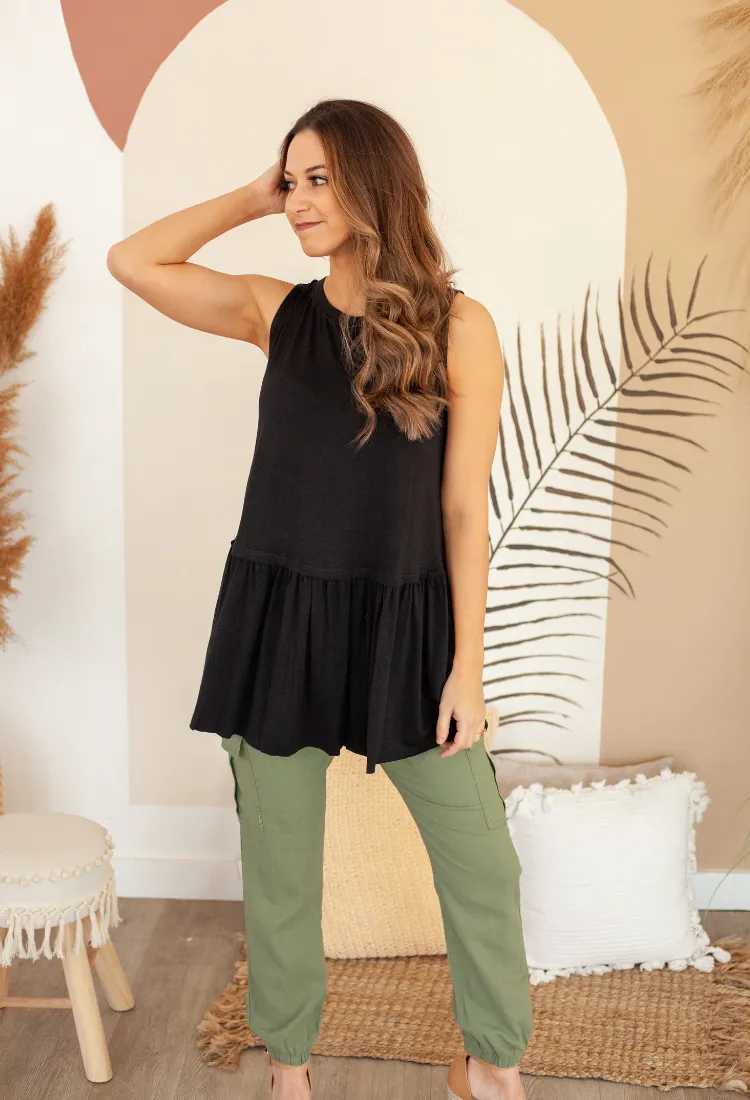 Linen Cargo Pants in Olive