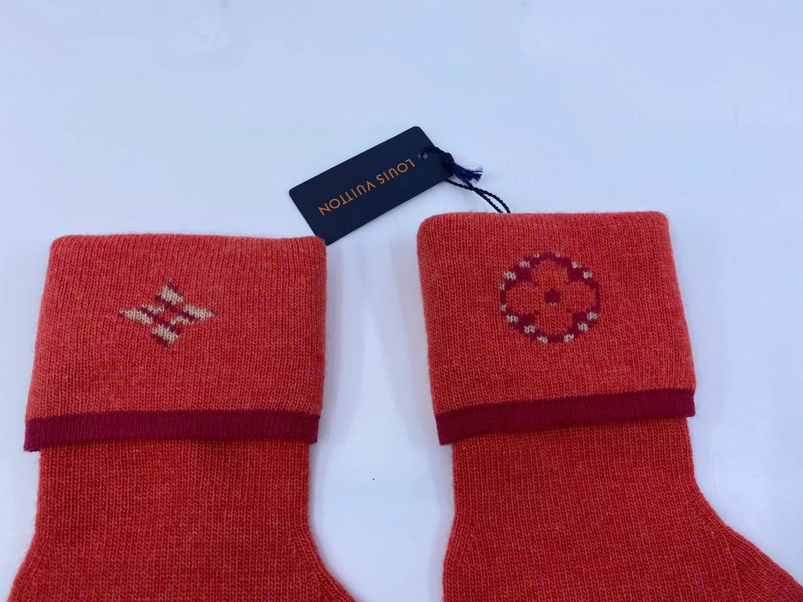Monogram Pop Gloves