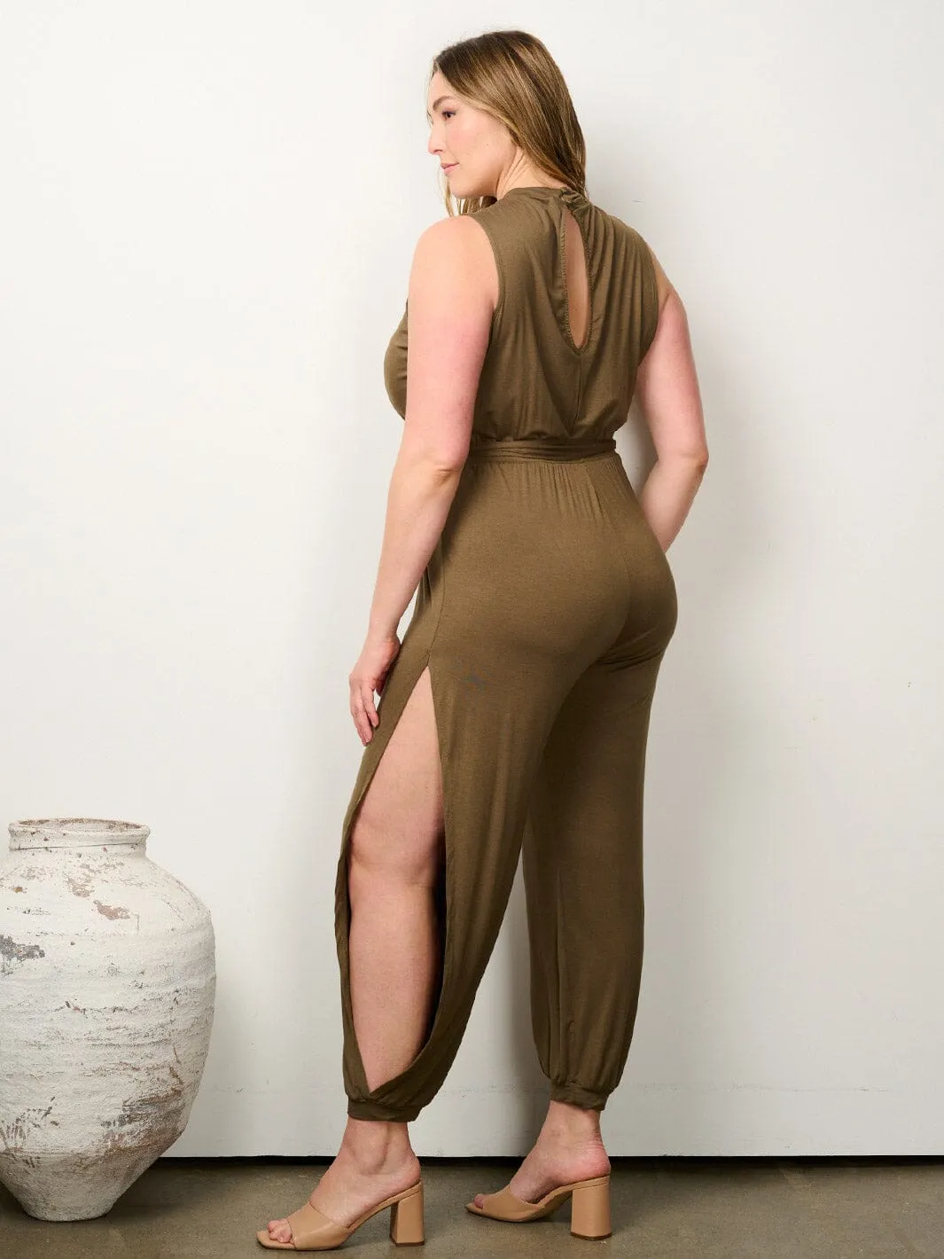 PLUS SIZE SLEEVELESS FRONT KEY HOLE SIDE SLIT JUMPSUIT