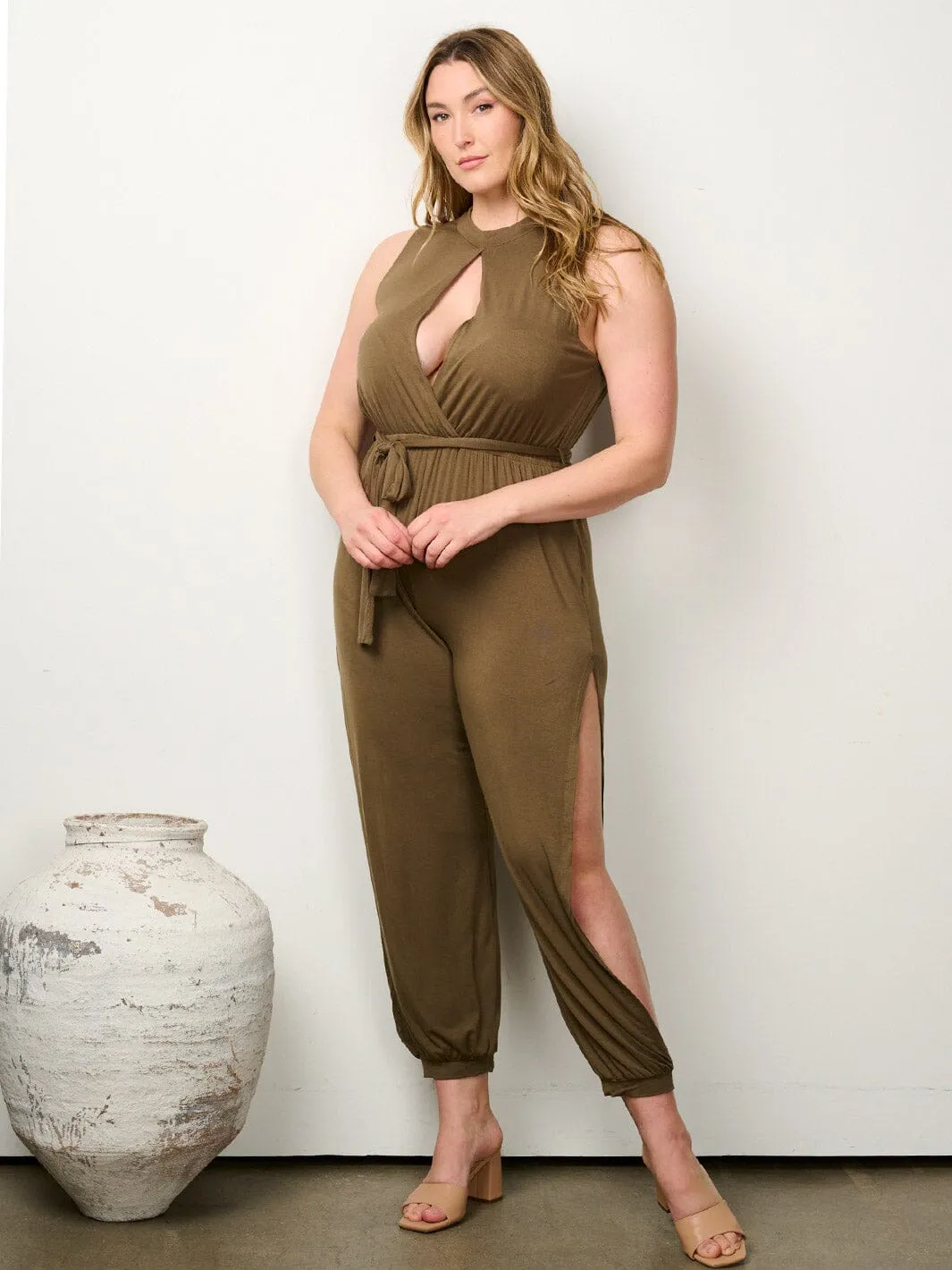PLUS SIZE SLEEVELESS FRONT KEY HOLE SIDE SLIT JUMPSUIT