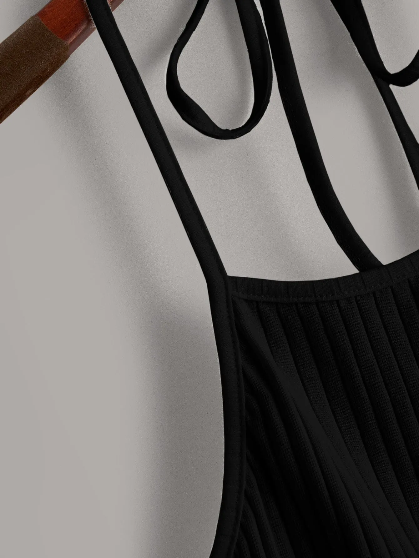 Qutie Solid Rib-knit Halter Top