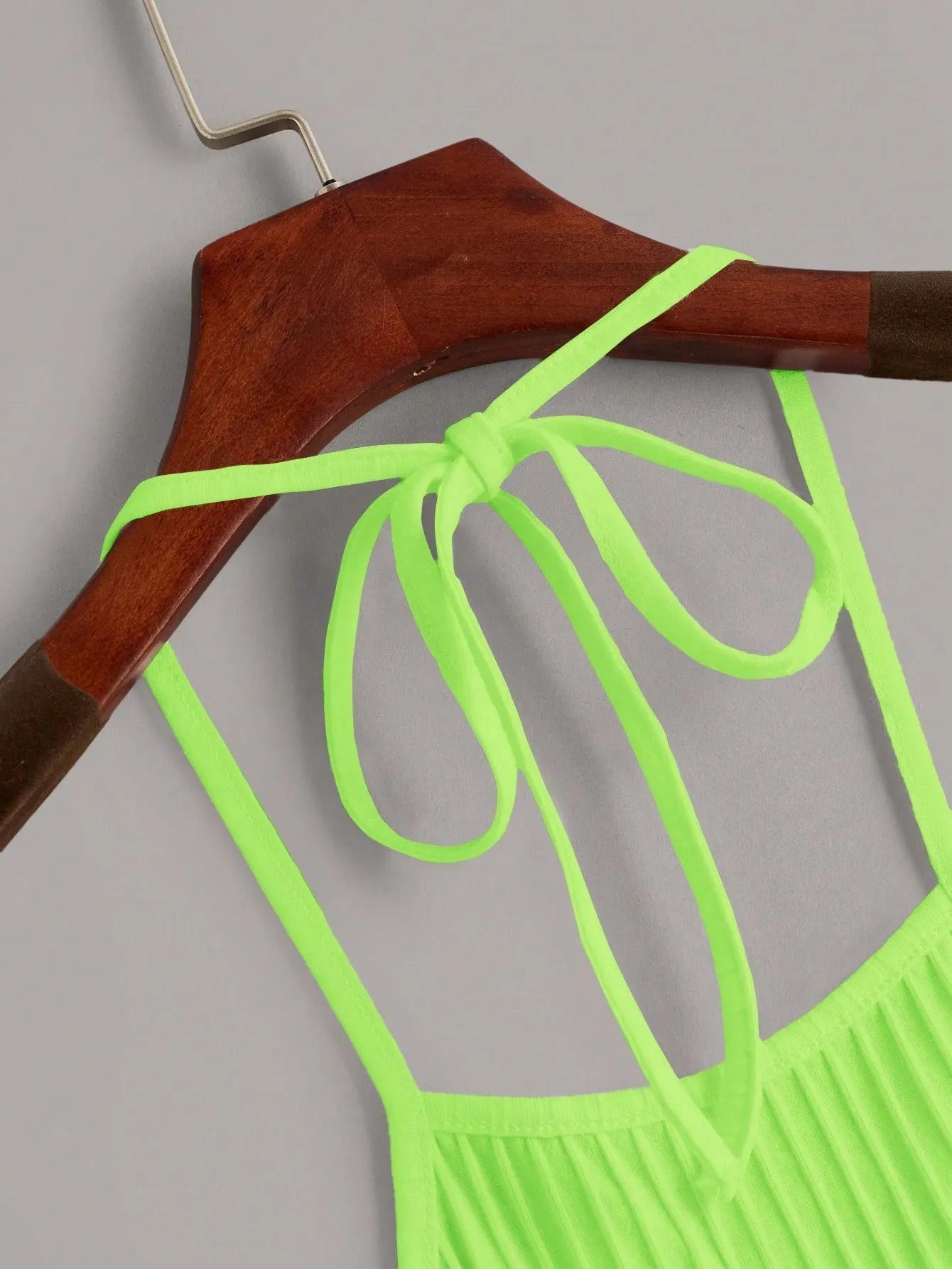 Qutie Solid Rib-knit Halter Top