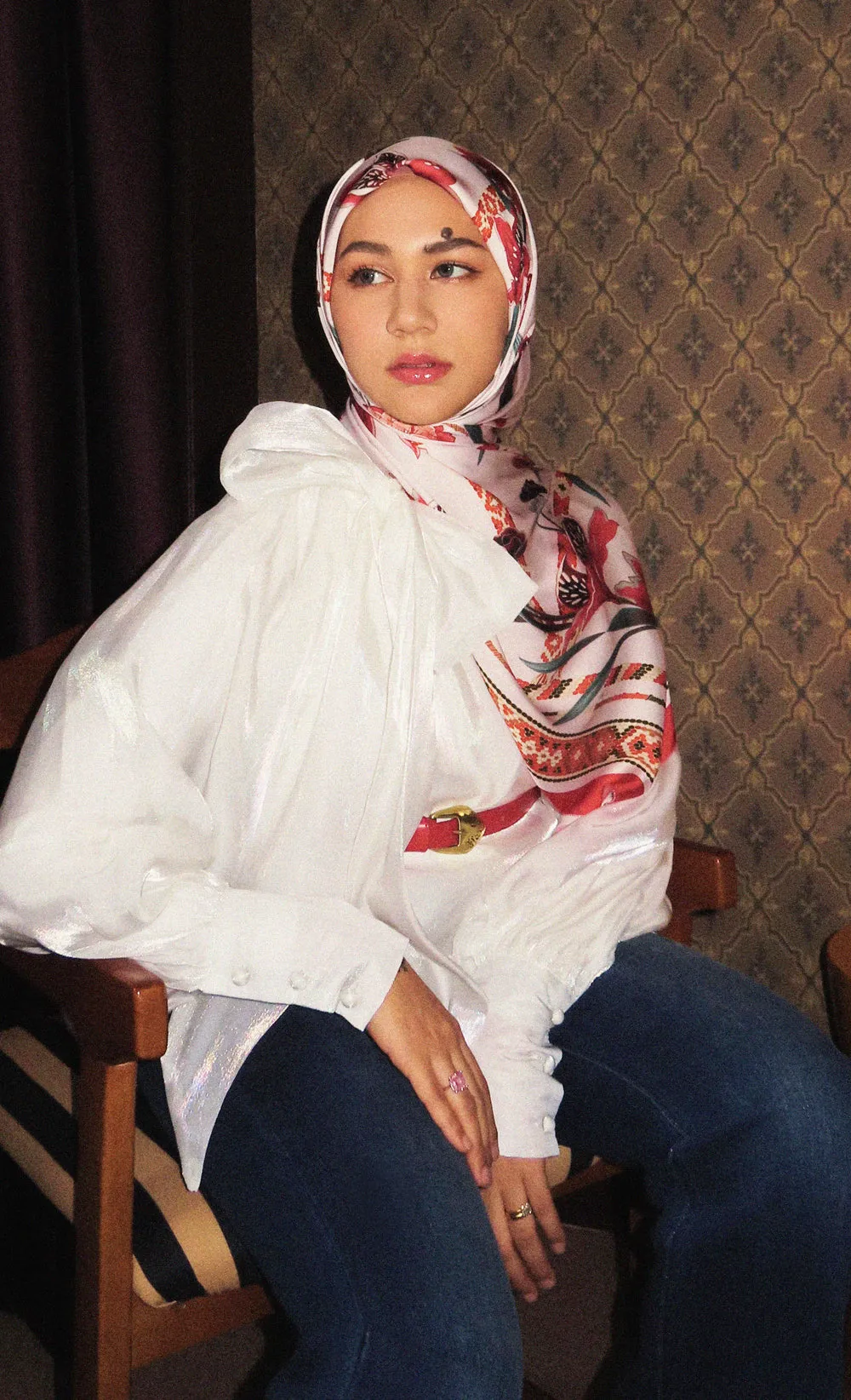The Friendship dUCk Satin Silk Shawl in Sunshine