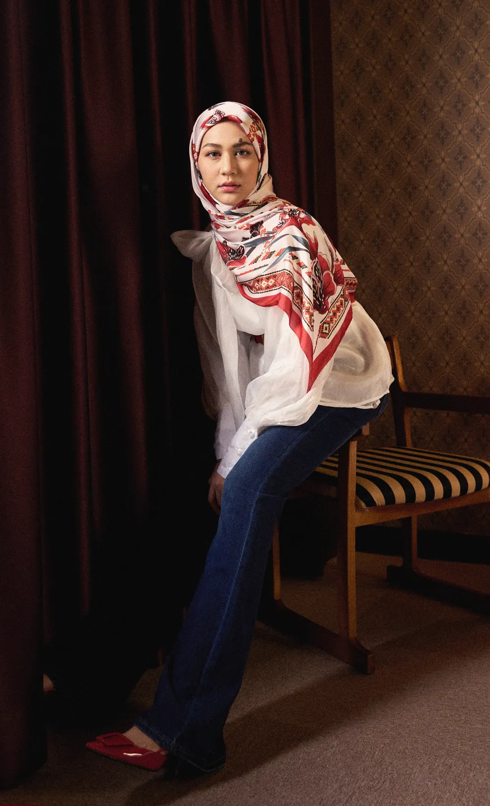 The Friendship dUCk Satin Silk Shawl in Sunshine