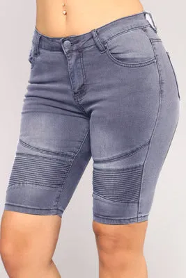 Women's Motorcycle Jean Shorts Mid Waisted Bermuda Shorts