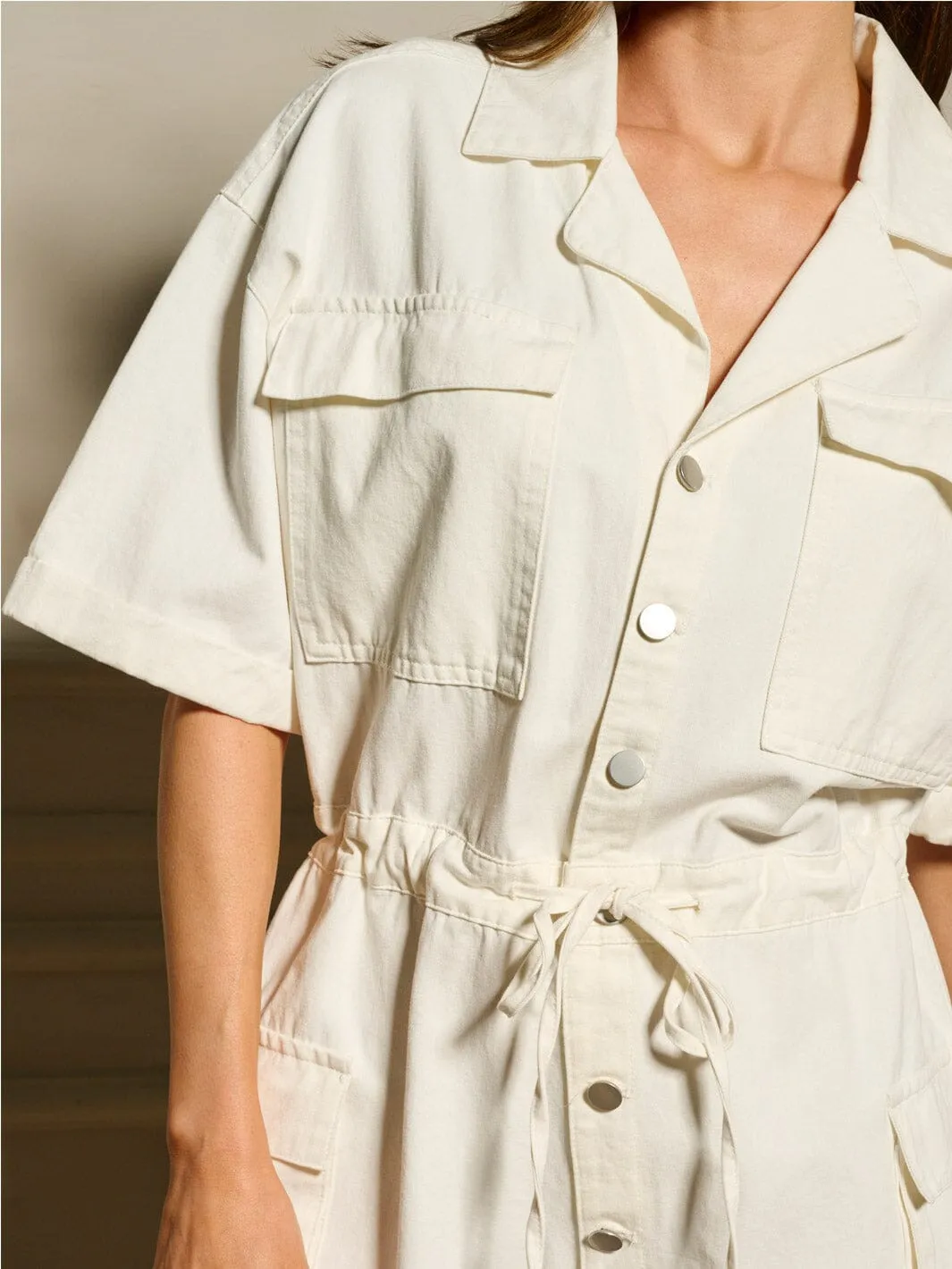 WOMEN'S SHORT SLEEVE BUTTON UP POCKETS SELF TIE DENIM ROMPER